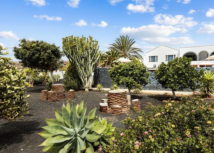 Home2book Alma Atlantica, Casa & Playa Honda (Lanzarote)